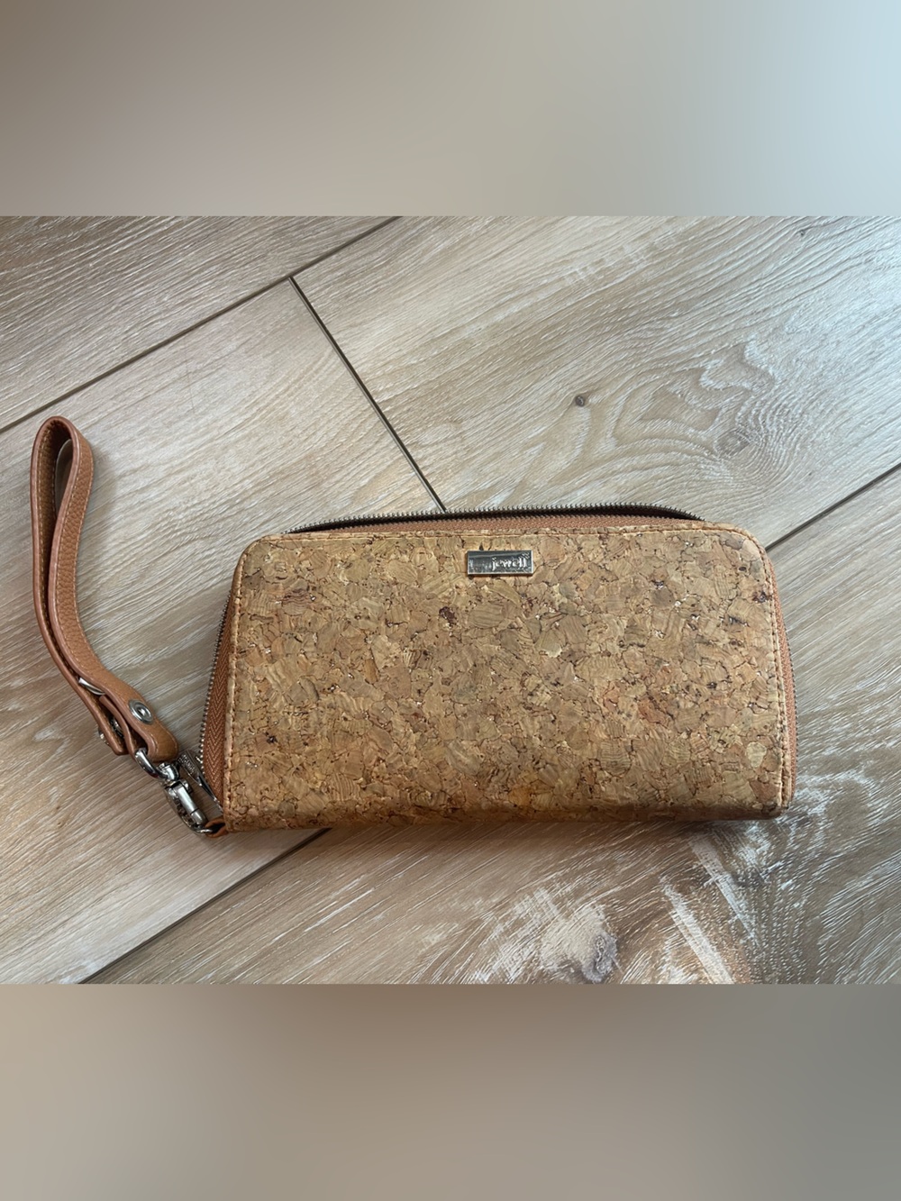 Jewell by Thirty-One All About the Benjamins Cork Wristlet Wallet